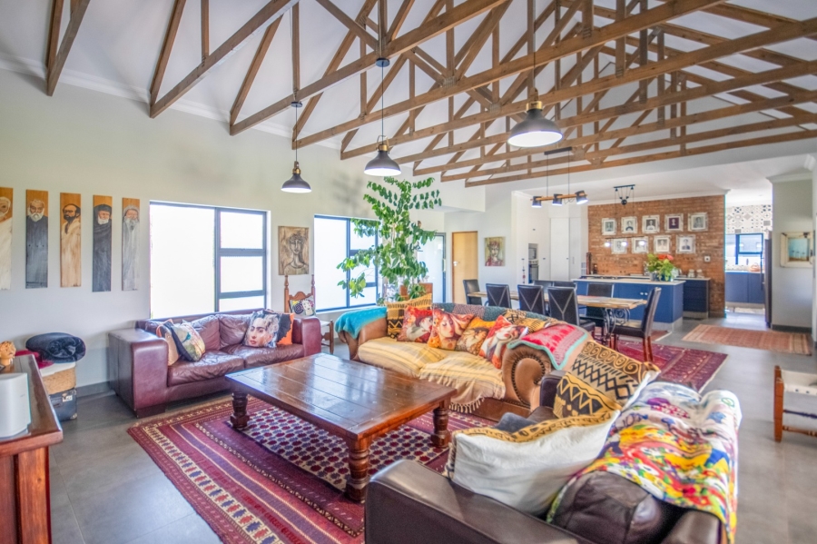 3 Bedroom Property for Sale in WestLake Country Safari Estate North West